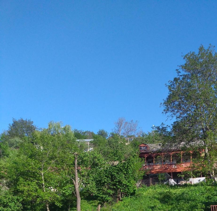 Family Hotel Dilijan Exterior photo